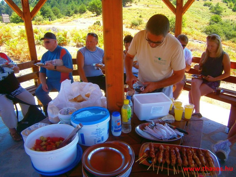 Az öreg falu, a vén platán és a folyók meséje